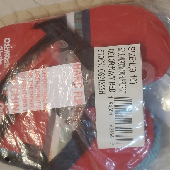 KIDS OSHKOSH BGOSH 2 SETS OF SANDALS SIZE 9-10 - Picture 3 of 3